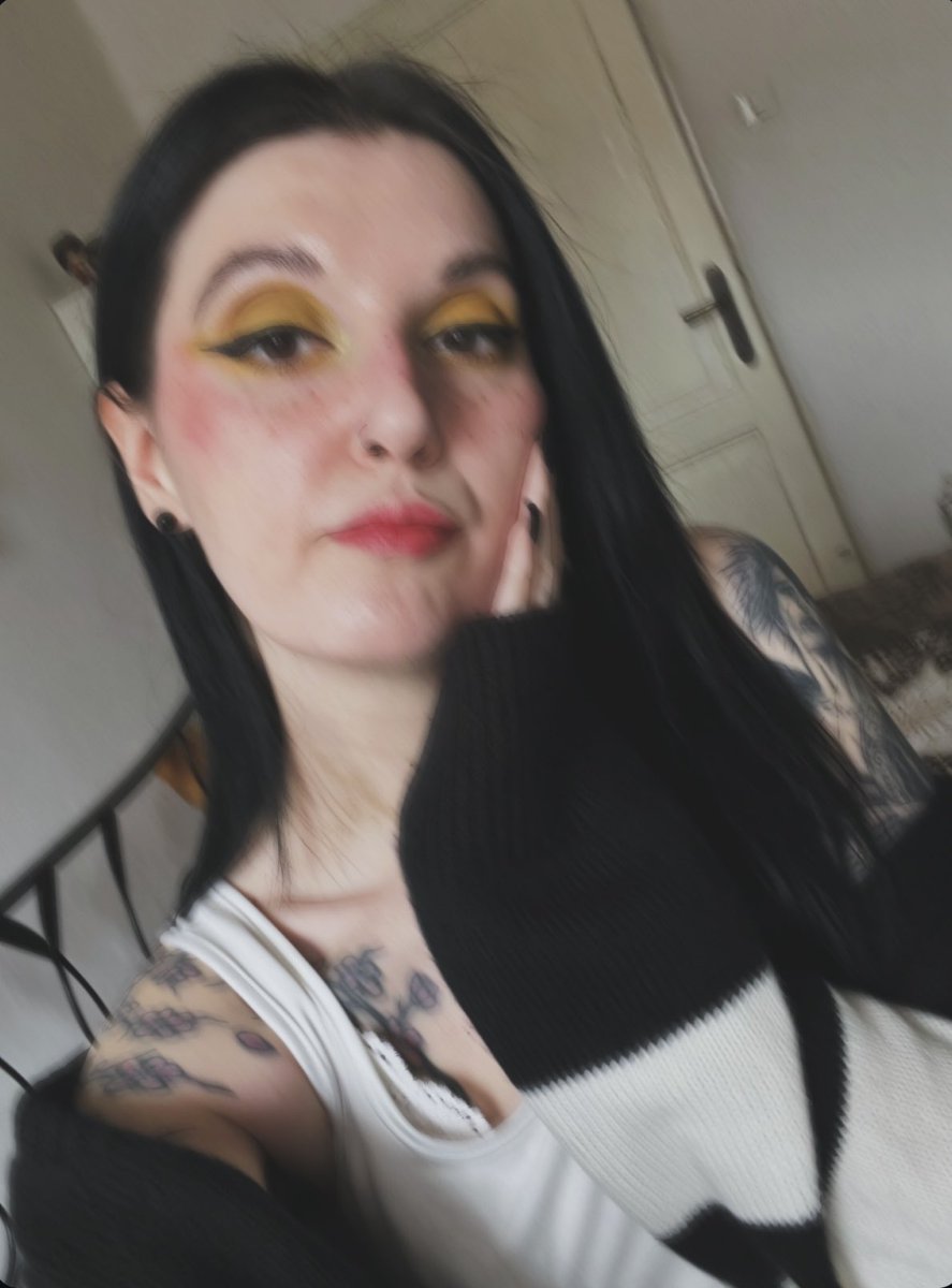 nora 🇵🇸 tweet media