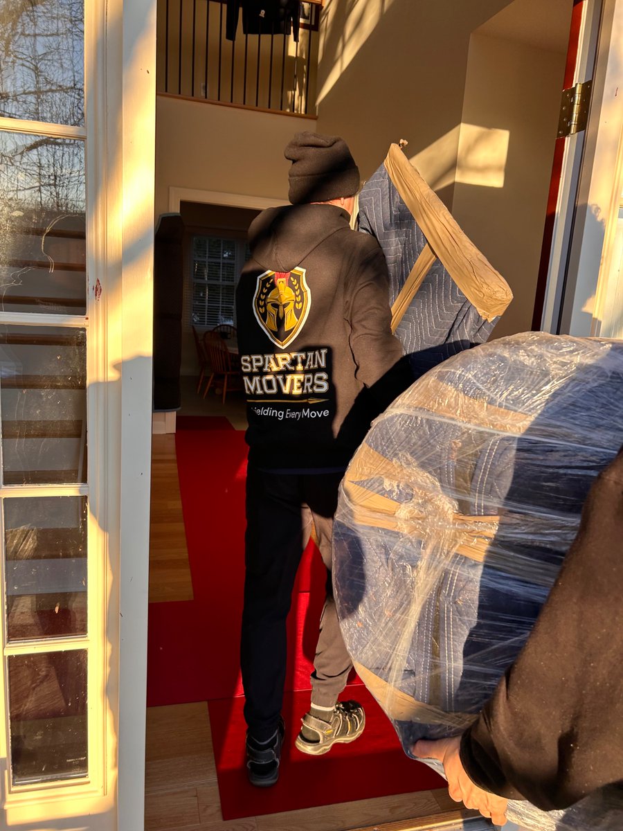 The MoCoShow (MCS) tweet media