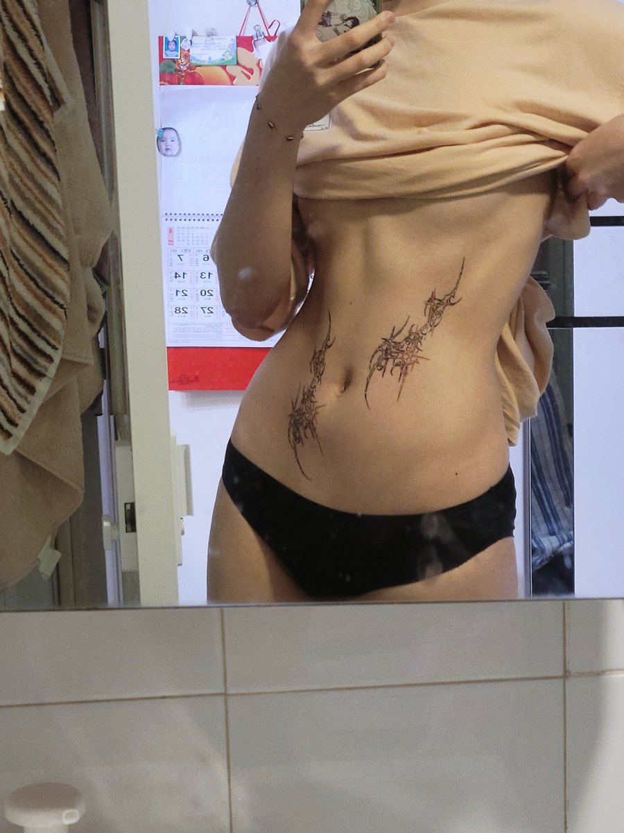 忧郁的翠色水母（考试断更版） tweet media