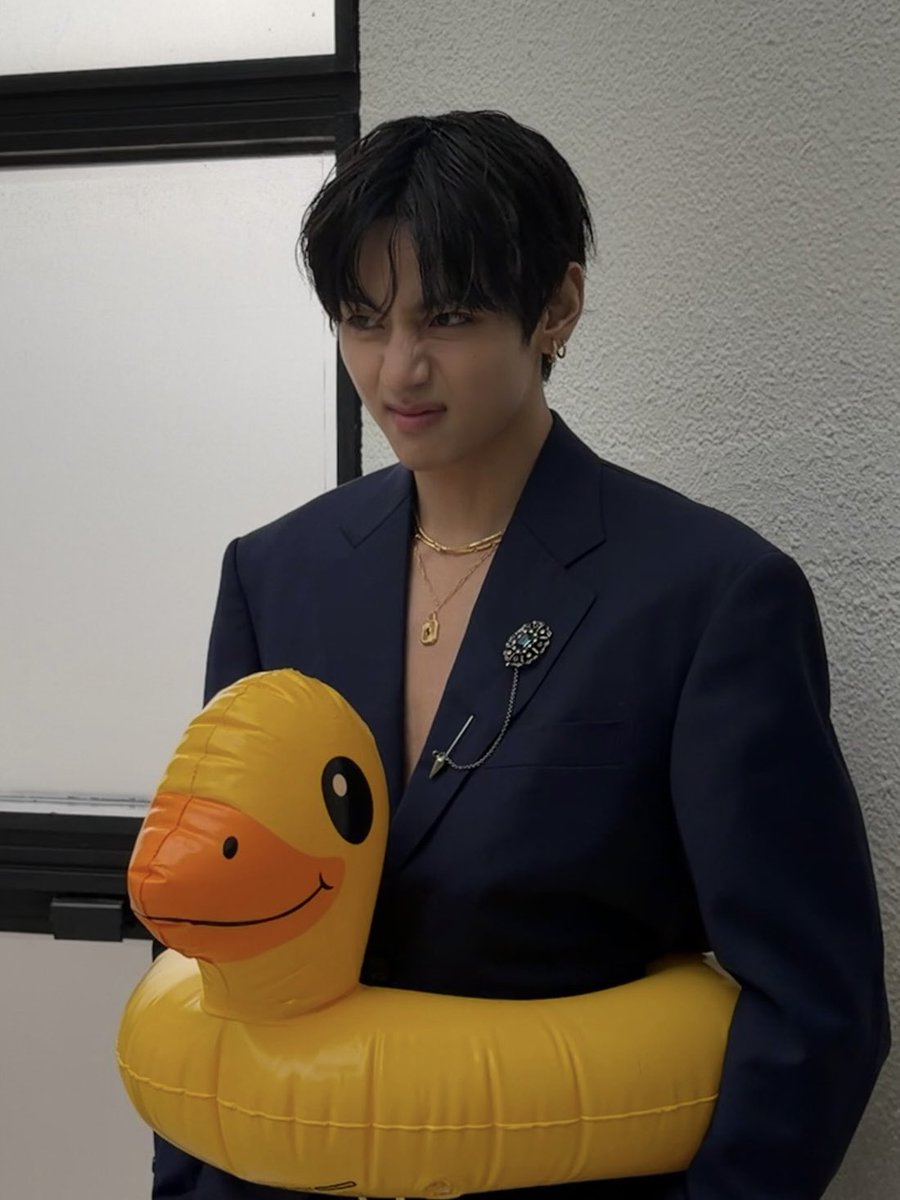 에리ⓥ 🥷🦇 tweet media