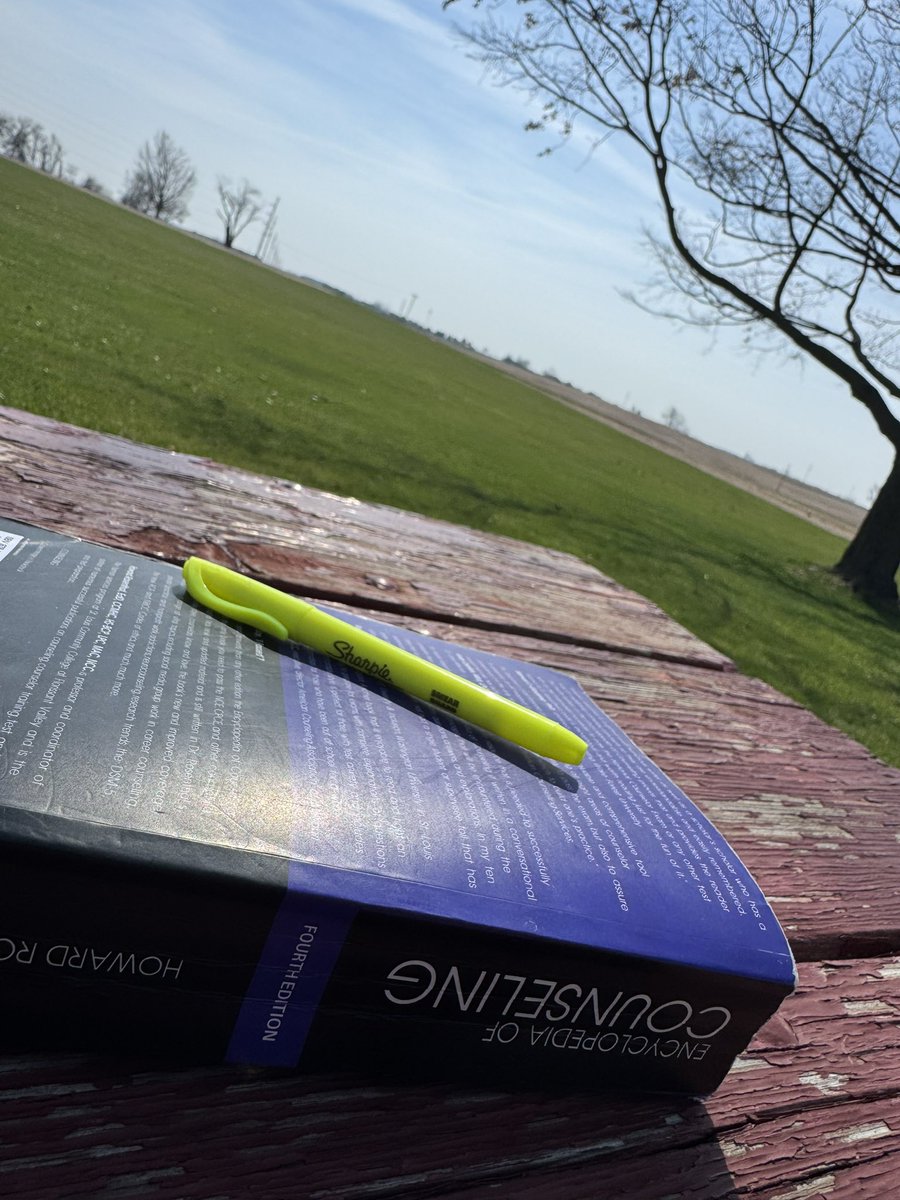 IrreleVaNt tweet media