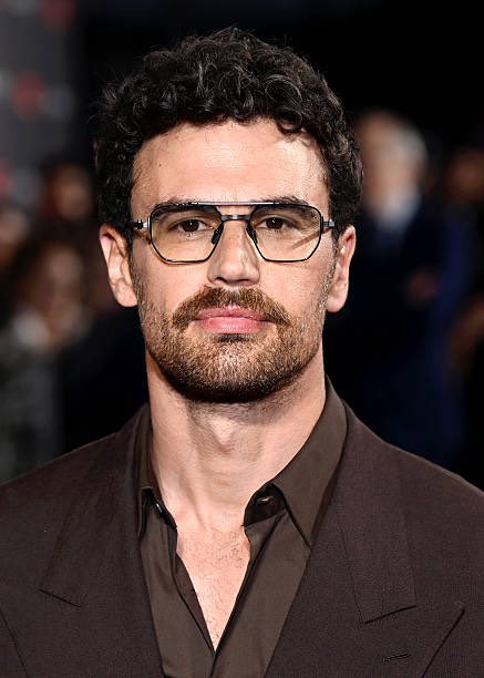 Theo James Updates tweet media