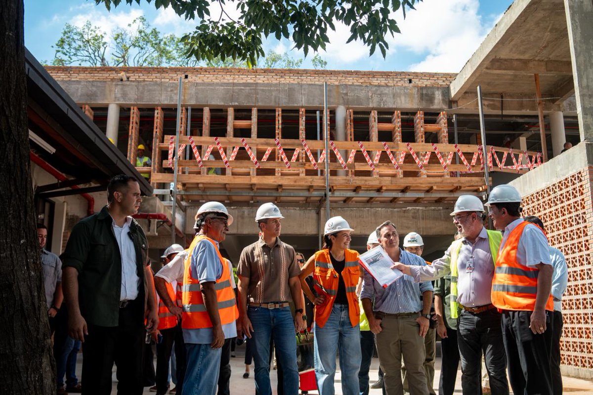 Santiago Peña tweet media