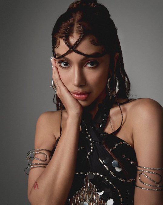 UpdateCharts tweet media