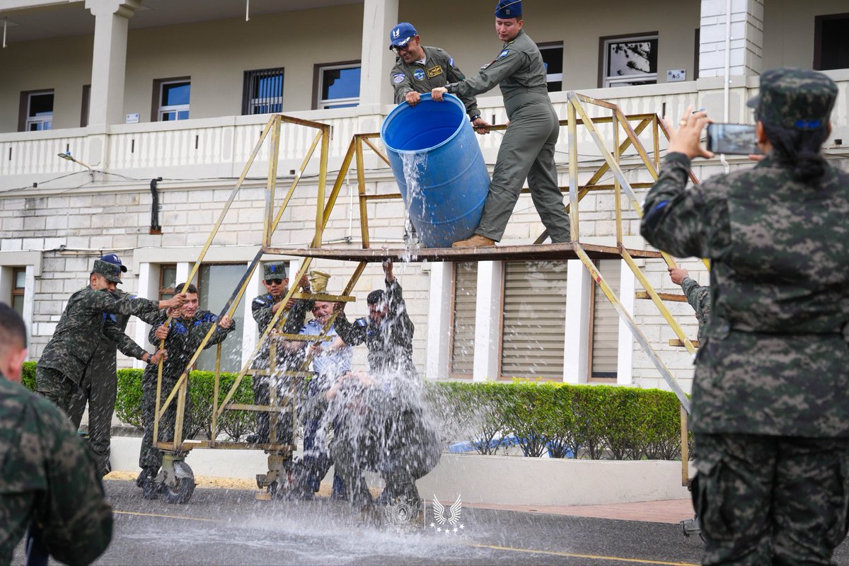Fuerza Aérea Hondureña tweet media