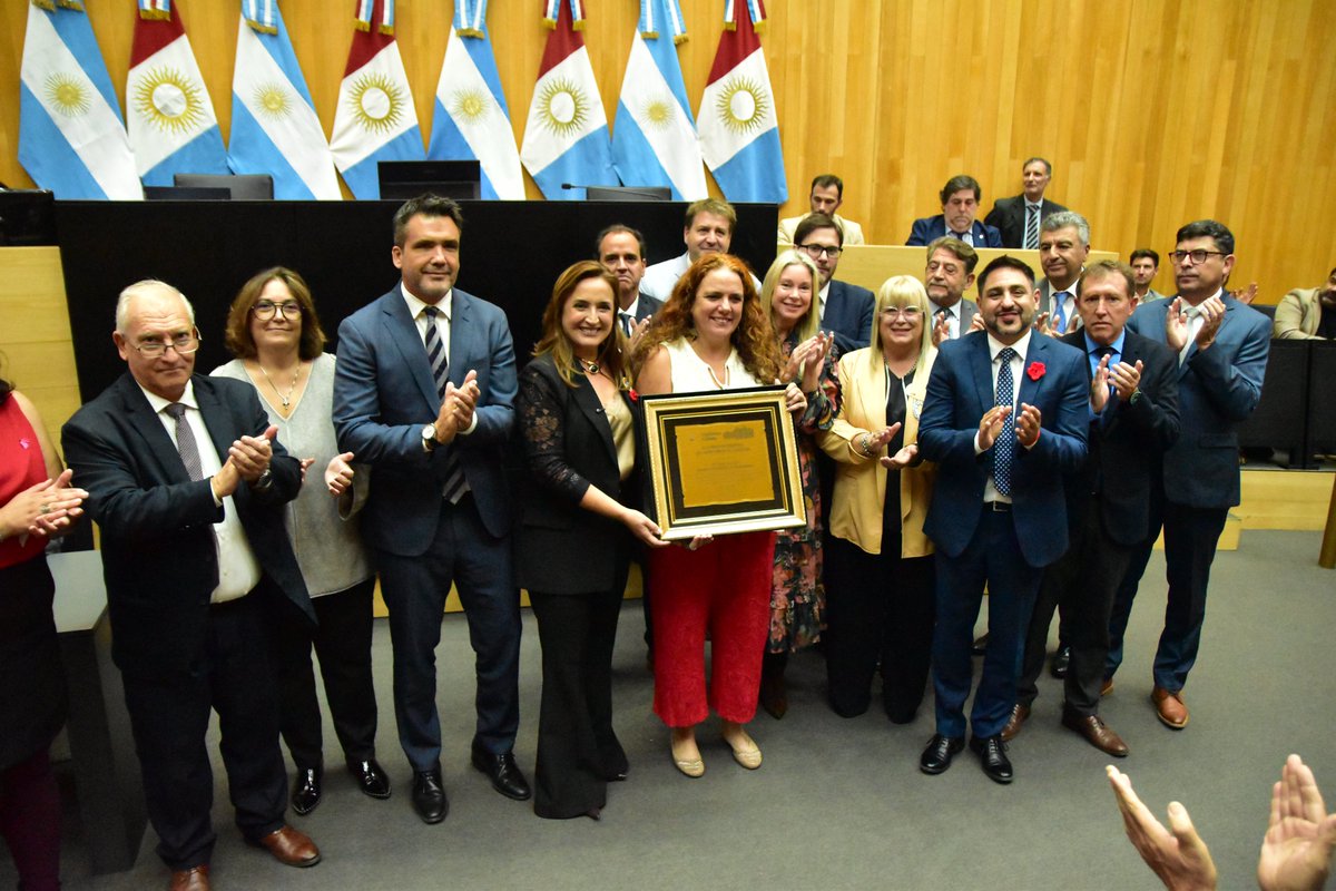 MatiChamo's tweet photo. 20 Años de la Comisión y el Archivo Provincial de la Memoria

En Córdoba elegimos un camino claro: Memoria, Verdad y Justicia como política de Estado.

Lo hicimos con @espaciosmemoria, la Comisión Provincial de la Memoria, los Sitios señalizados, la Ley Sonia Torres y cada acción que reafirma de qué lado estamos.

Frente a los vientos de negacionismo, más compromiso, más memoria y más democracia.

#NuncaMás