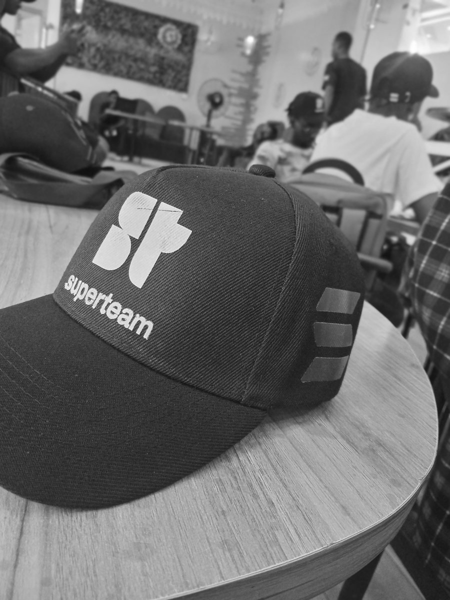 D•E•J•I 👨🏽‍💻 tweet media