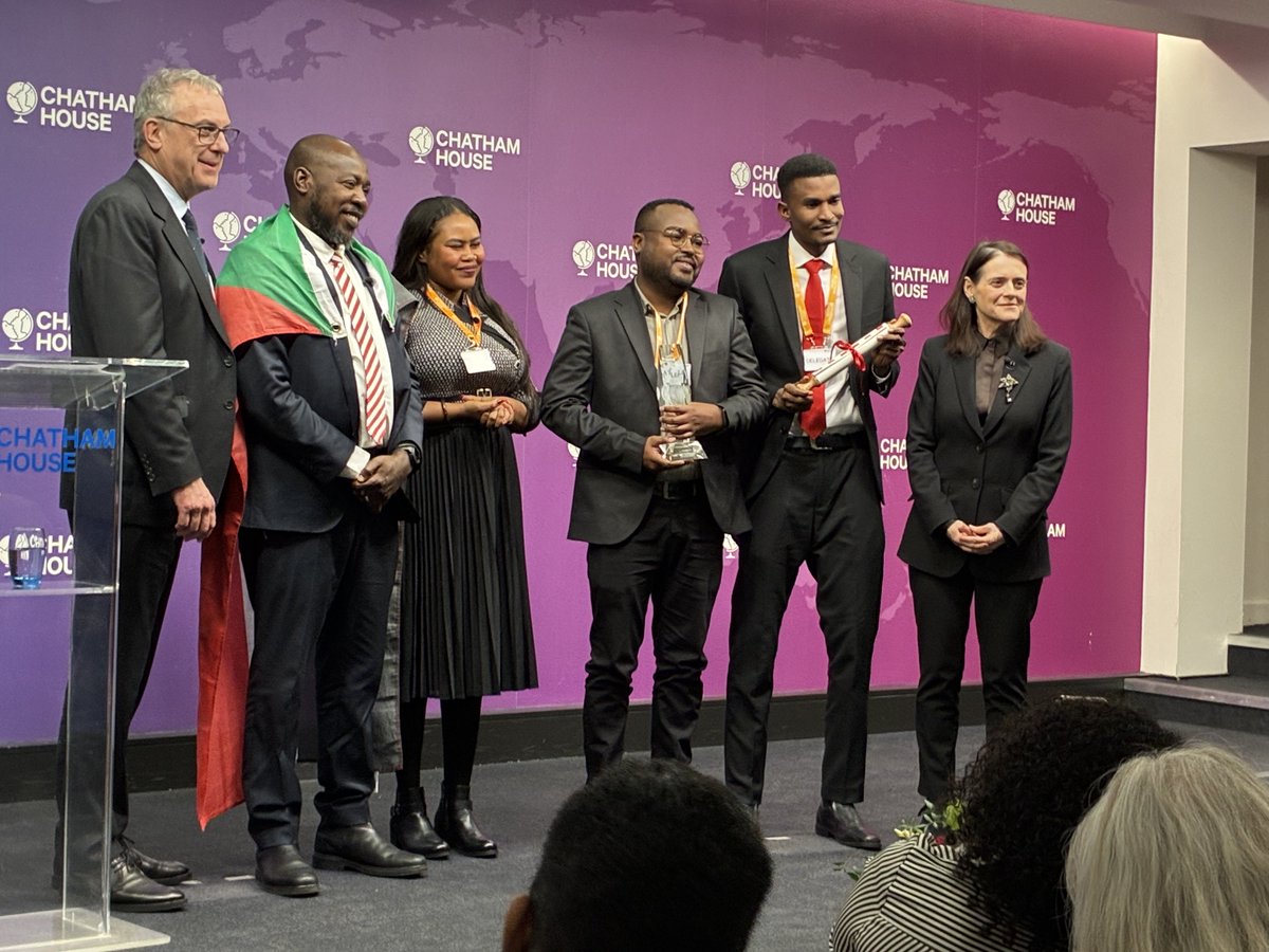 Lindsey Hilsum tweet media