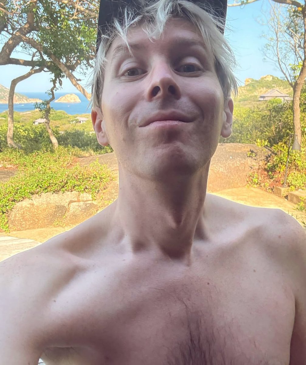 lu 🖤🩶🤍💜 ¹⁶ (³)³ tweet media