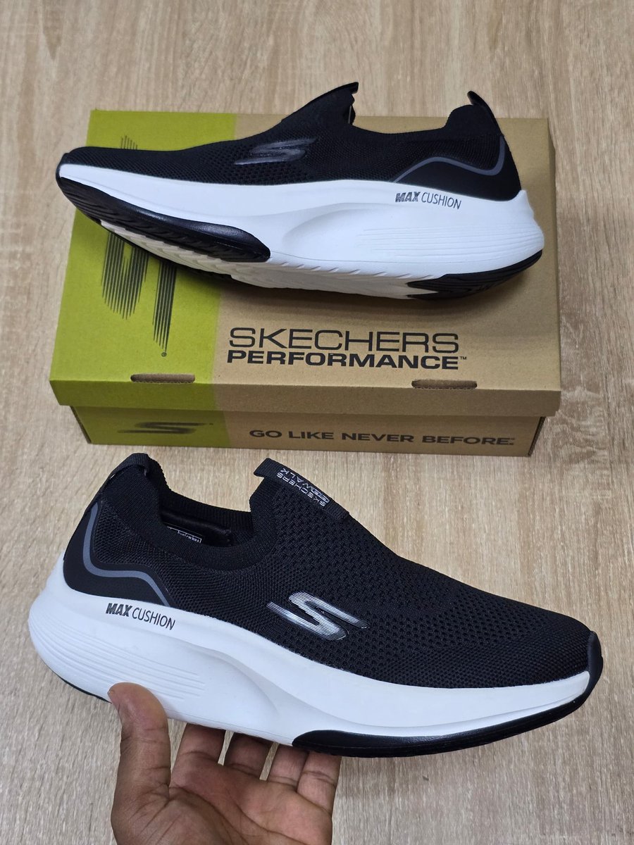 OLUWADAMILOLA {FOOTWEAR'S VENDOR} tweet media