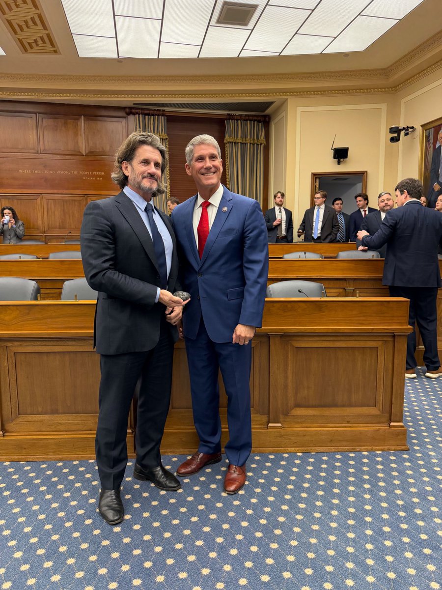 gerard barron tweet media