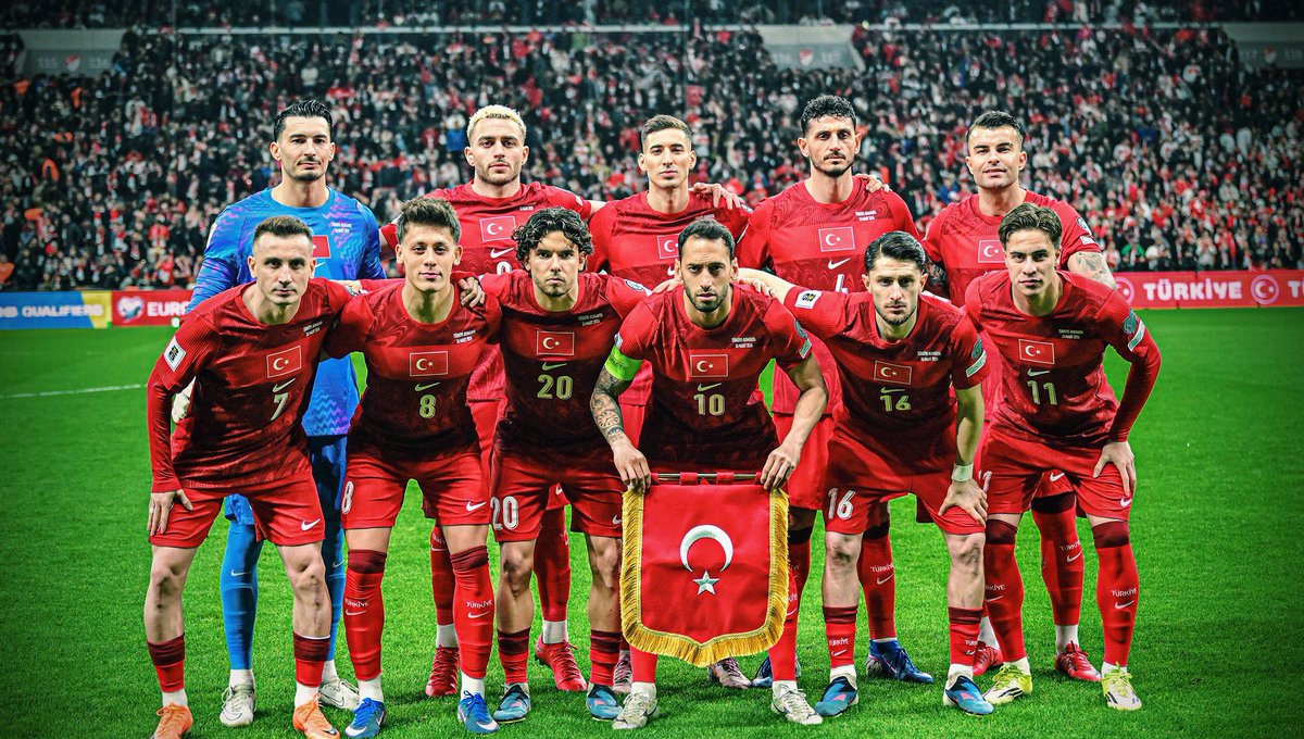 Dünya Kupası Elemeleri yarı final maçında Romanya'yı yenerek finale yükselen A Milli Takımımızı, teknik heyetimizi ve taraftarlarımızı tebrik ediyorum.

A Milli Takımımıza Dünya Kupası yolunda başarılar diliyorum. 🇹🇷