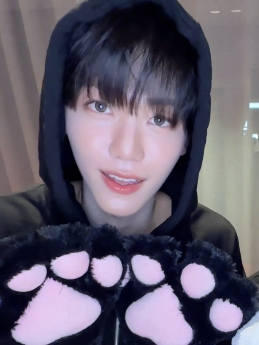 ꒰ఎ 띵킹 ໒꒱ tweet media