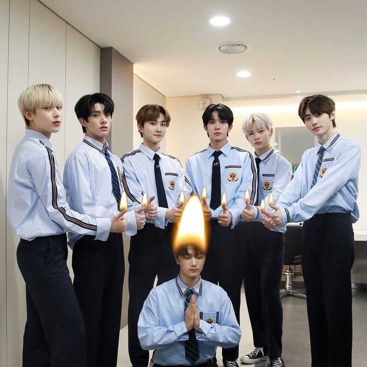 selfolssi ♤ tweet media