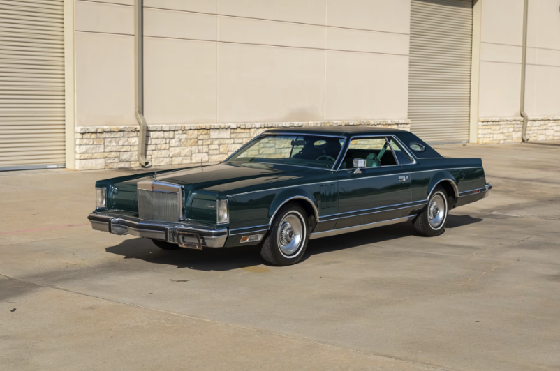 Mecum Auctions tweet media