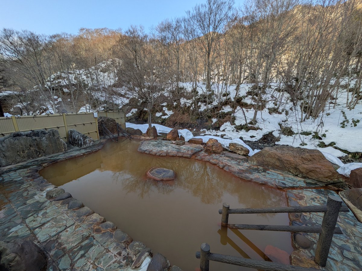 tomojiro.i tweet media