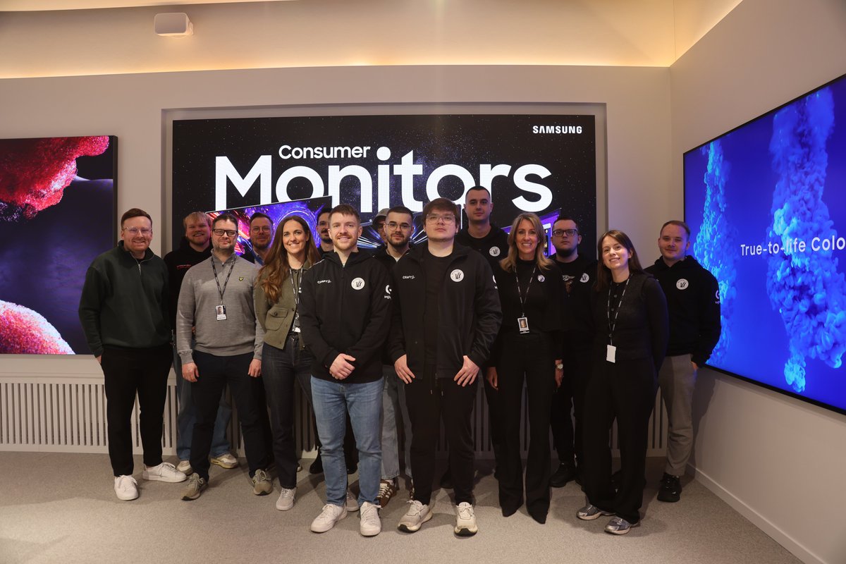 Metizport's tweet photo. Rocking the new jackets and enjoying a visit to @Samsung's offices 🤩 https://t.co/DICOvuojBd