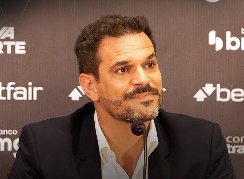 ✠Estagiário do VASCO✠ tweet media