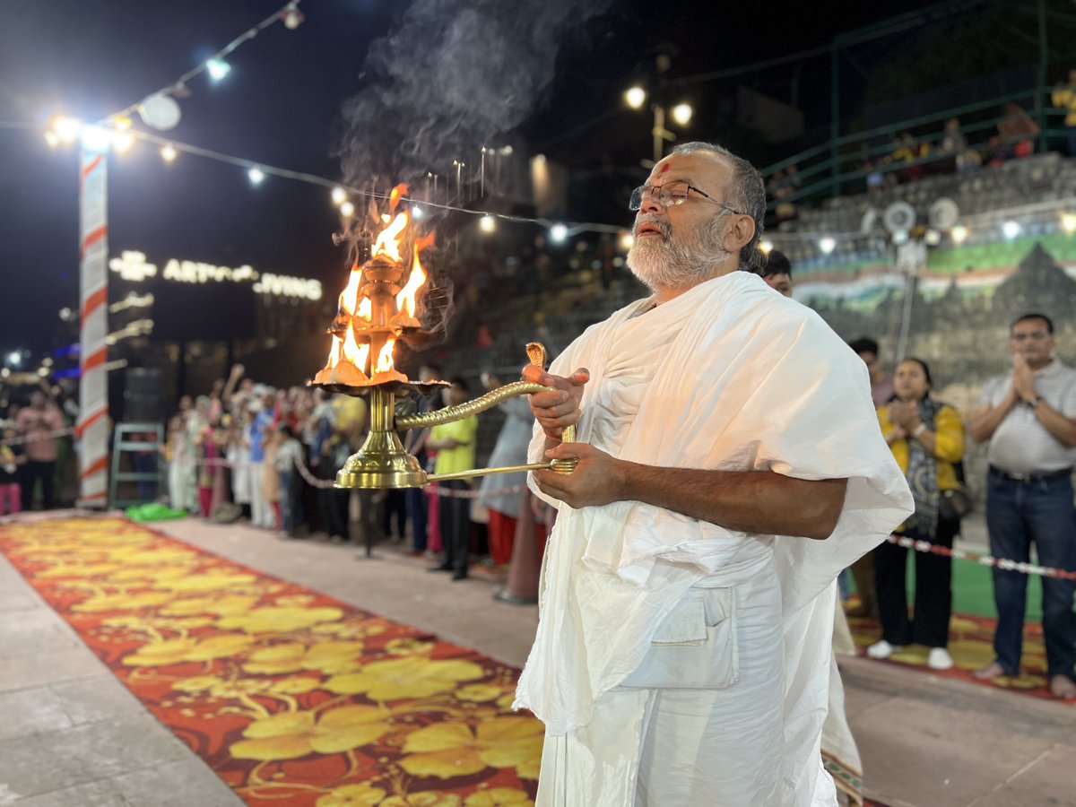 Rishikeshdham's tweet photo. Memory of 26.03.2026 Daily #GangaAarti at Shree Swaminarayan Ghat with Mediation. Since 2002 | Managed by Rishikesh Dham  👤Co-founder: Shree Sunil Bhagat  📷#SpiritualIndia #SunilBhagat #RishikeshDham #ganges https://t.co/cNEIidQT49
