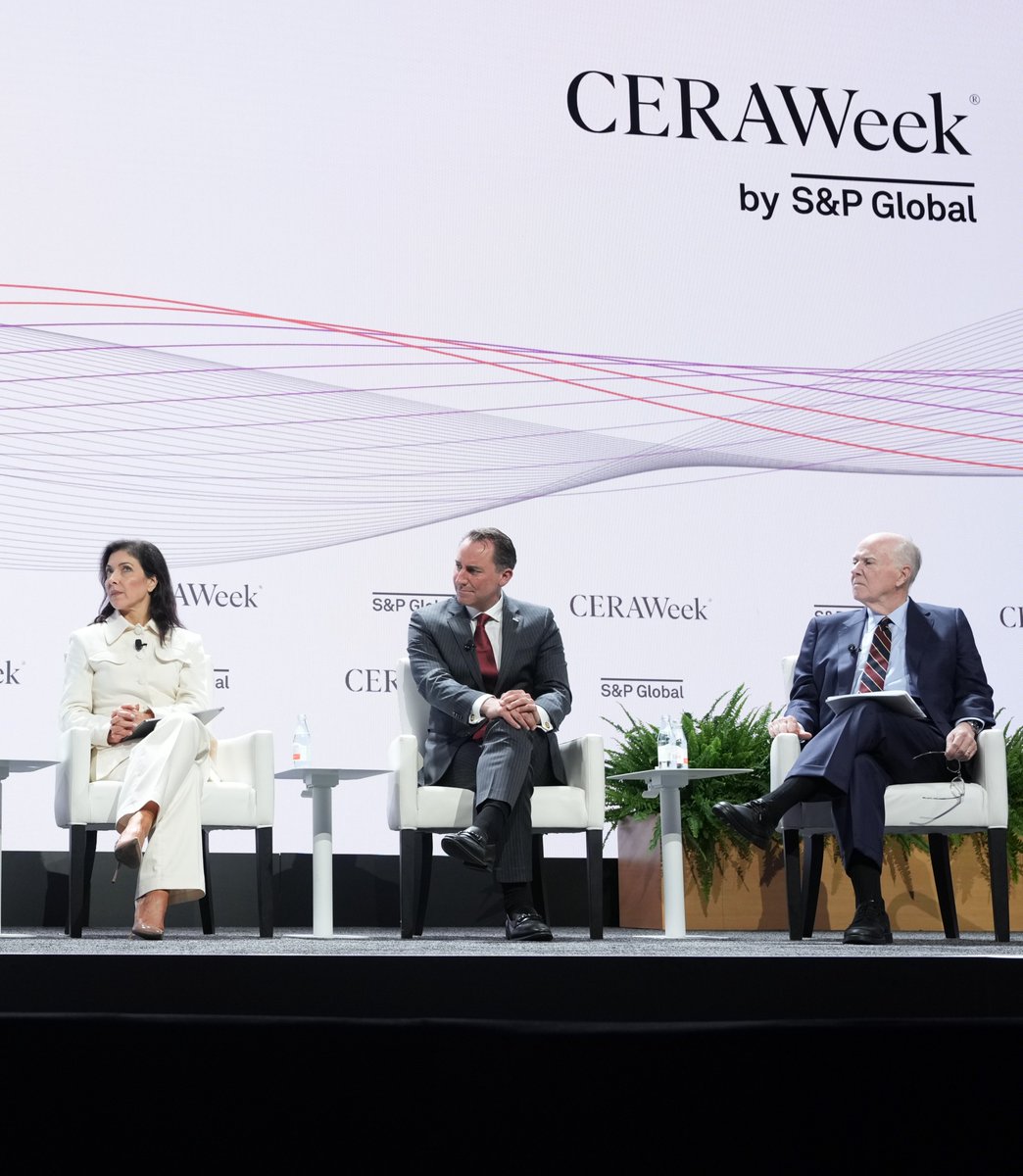 BlackRock tweet media