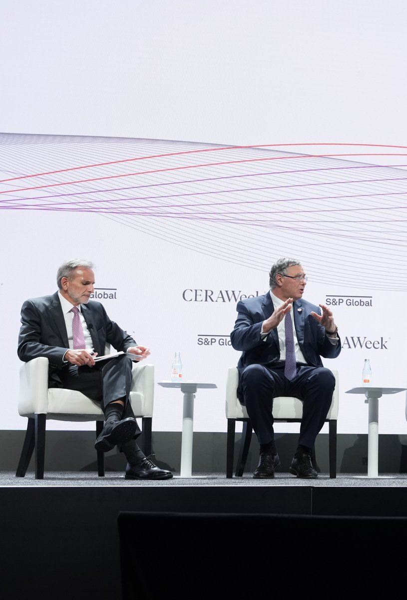 BlackRock tweet media