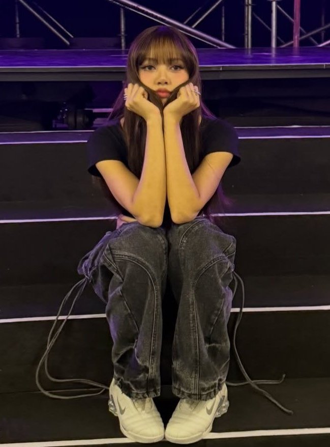 __✮🌻บบมเบบี้ลาลาลาลิษาเดย์ 🌟 ✮__ tweet media