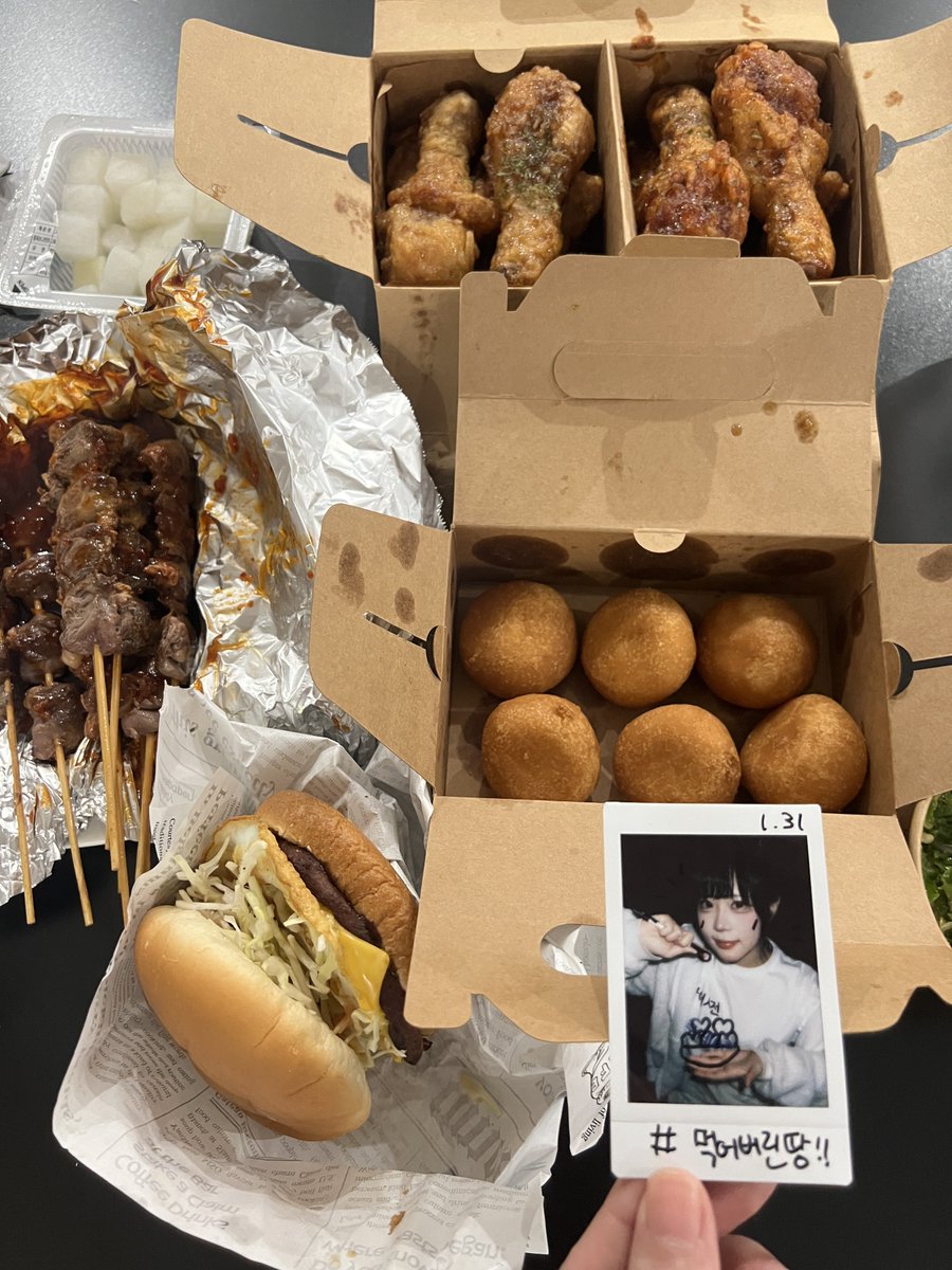 いしか tweet media