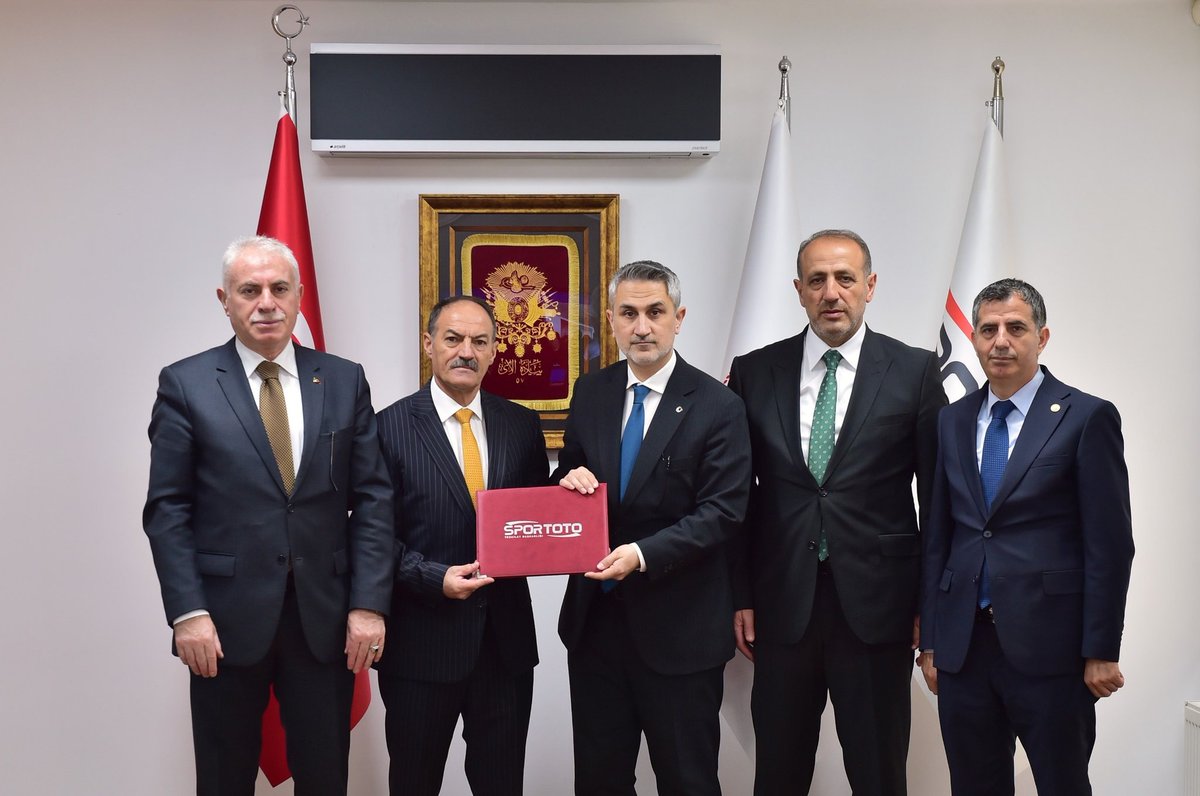 Orhan Ateş tweet media