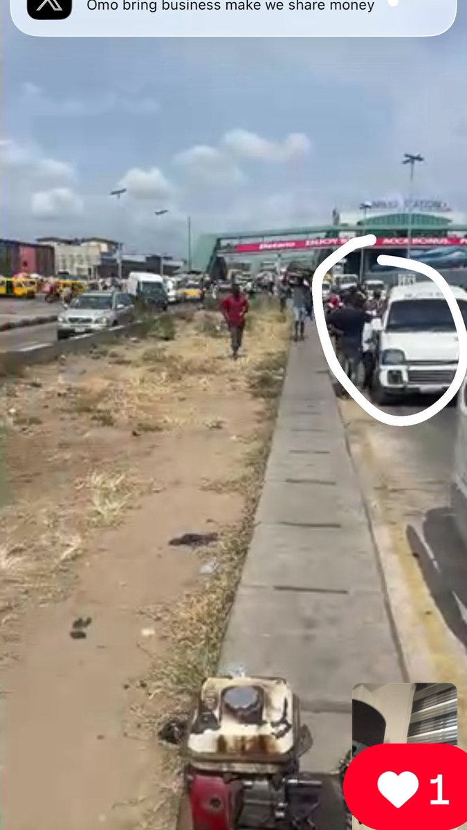 URGLY GRAMM🍃 tweet media