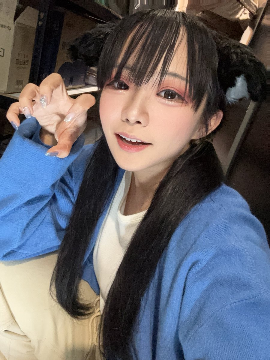 한야🌻11/29 どんな気持ちで空になるの tweet media