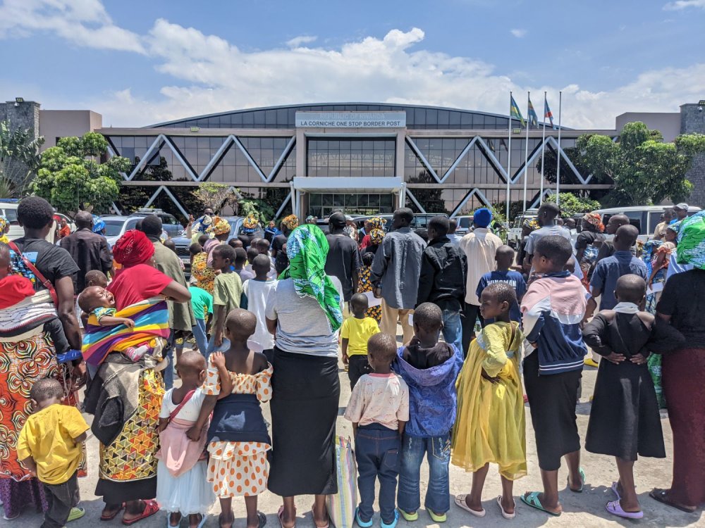 Flash Radio & TV tweet media