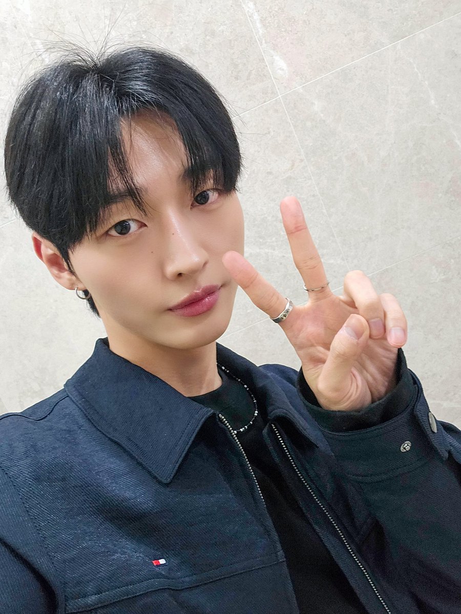 윤지성 (Yoon Jisung) Official tweet media