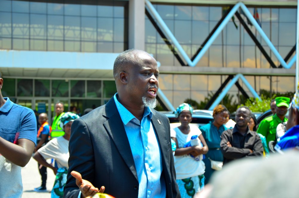 Flash Radio & TV tweet media