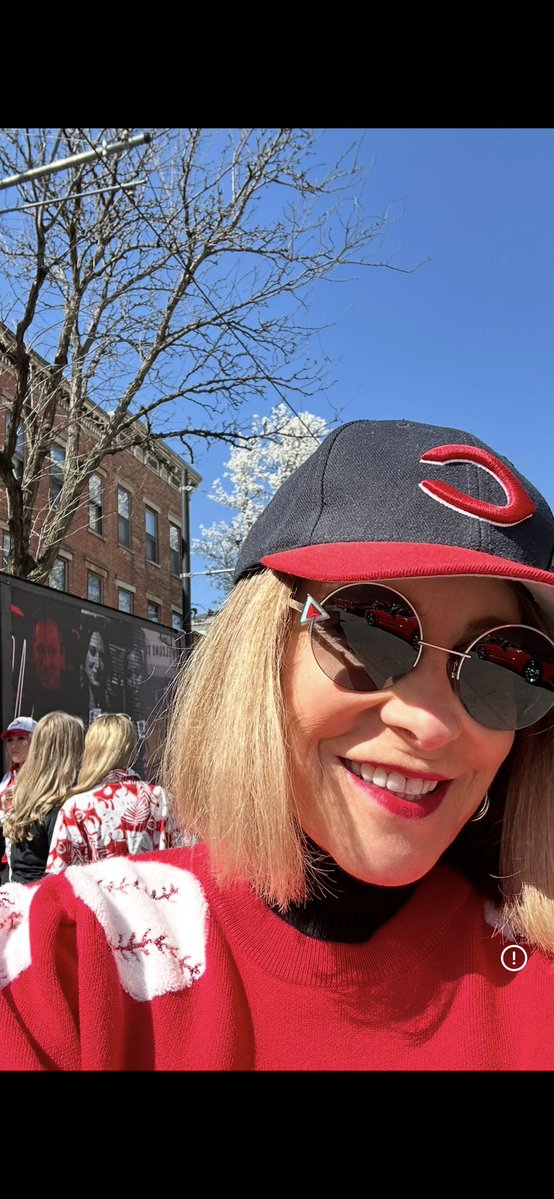 paula toti tweet media