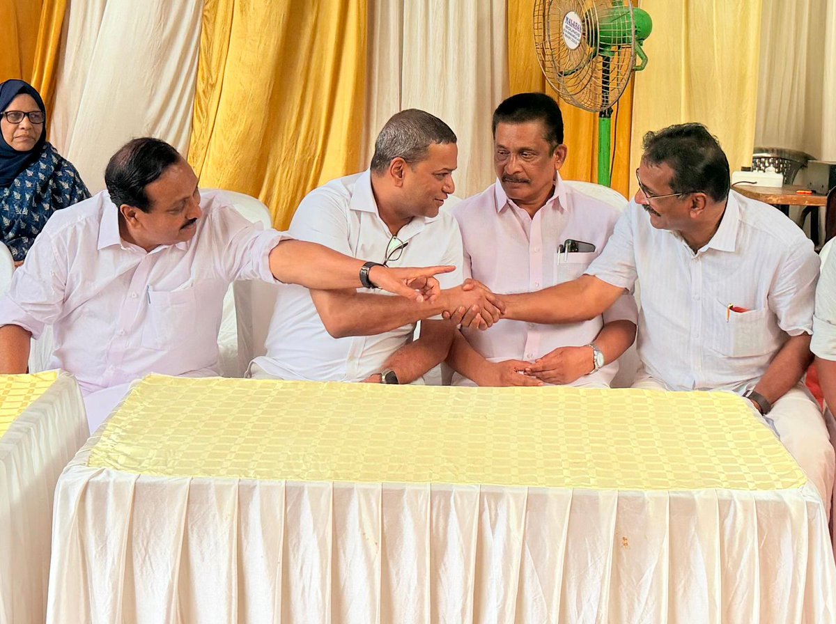 MansoorKhanINC's tweet image. We inaugurated the UDF Election Office for Kunnamangalam Assembly Constituency in Kunnamangalam town along with Kozhikode MP Shri @mkraghavaninc  and other senior leaders.

#UDF is united, prepared, and moving forward with confidence towards victory.
#KeralaElection