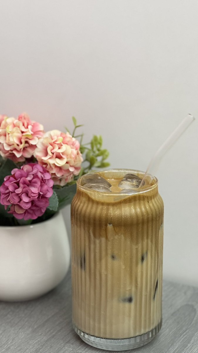 مُــ tweet media