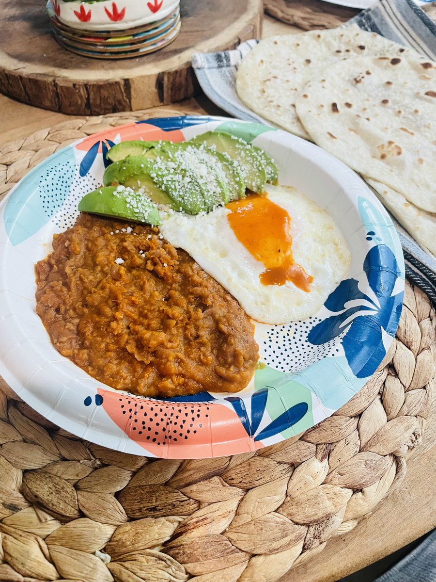 Miranduh tweet media