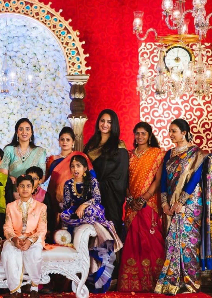 Hourly Prabhas Anushka🦋 tweet media