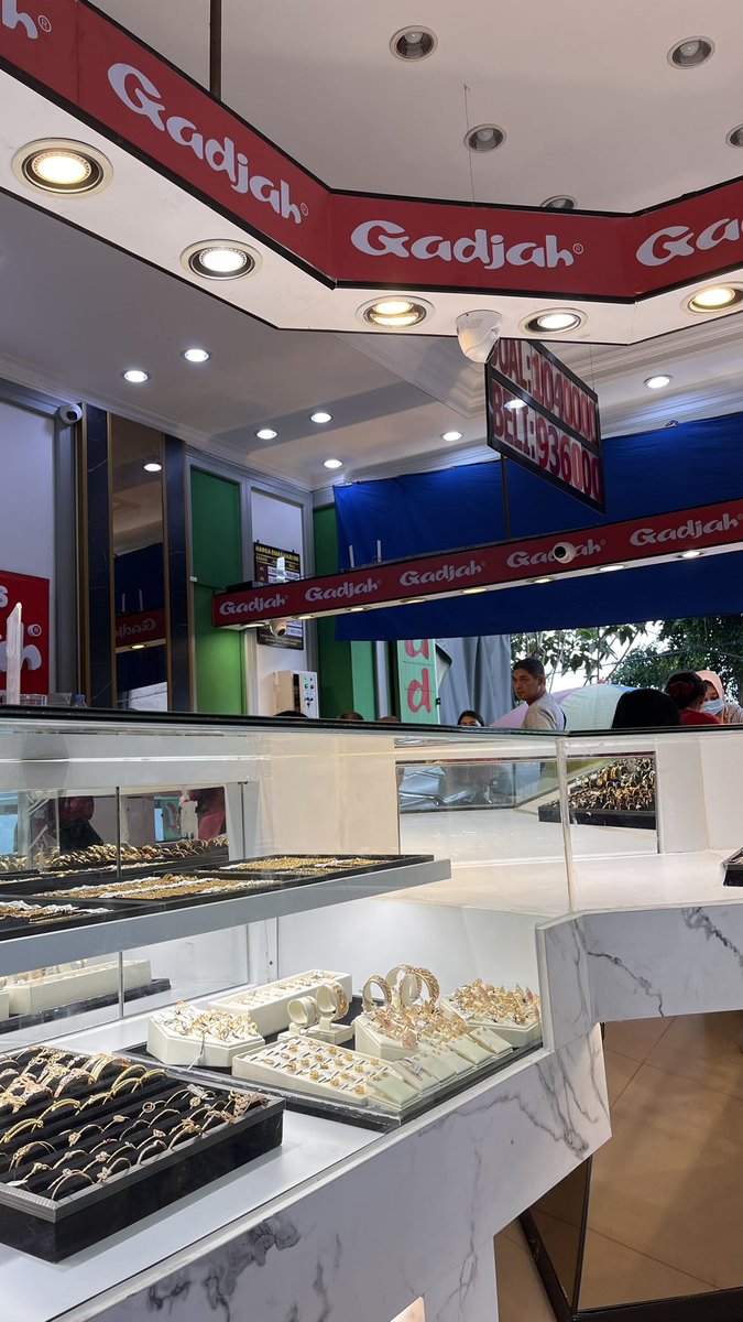 ୧⍤⃝🍫 tweet media