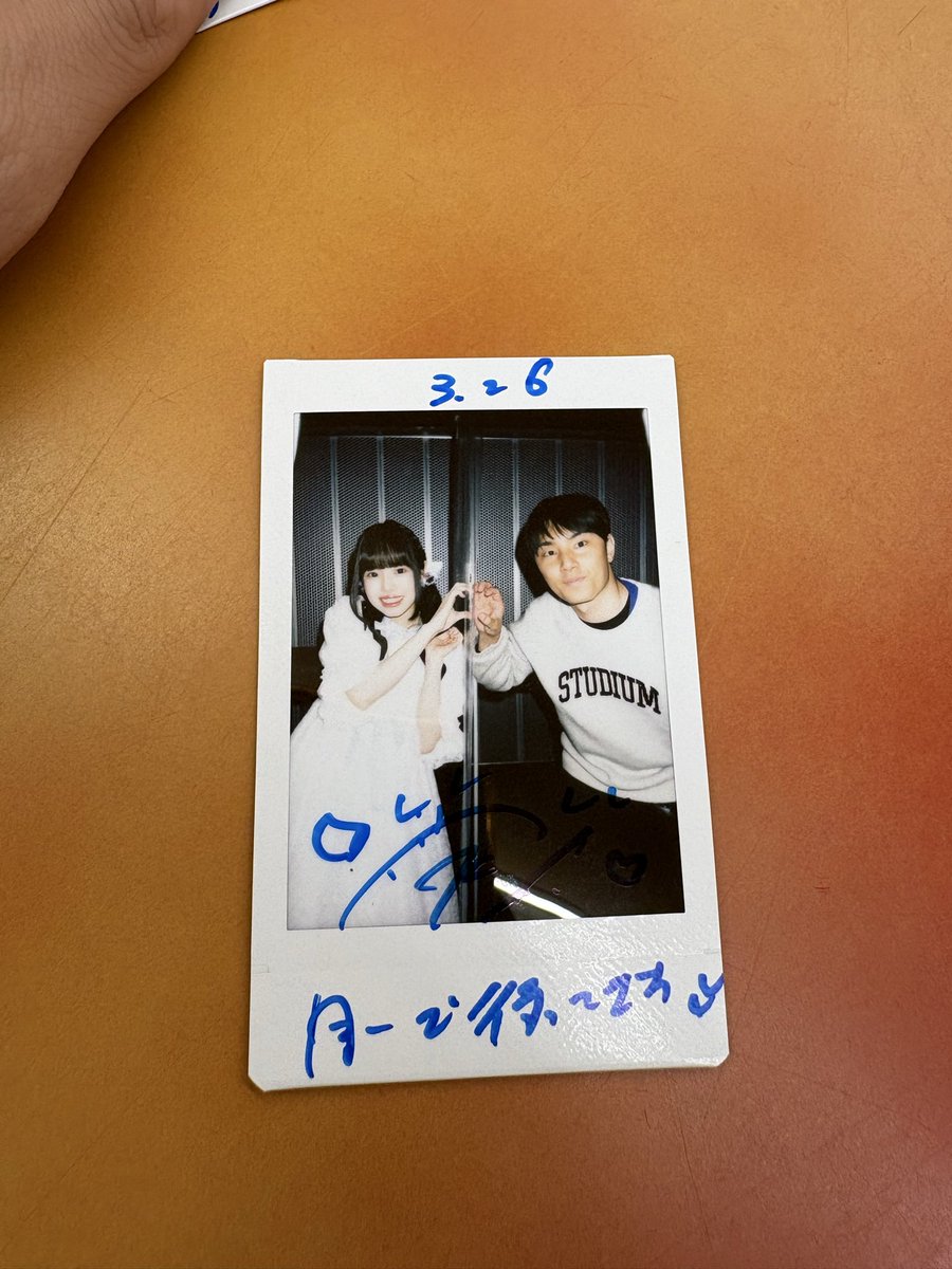 Emu0717's tweet photo. 2026.03.26
虹羽みに生誕祭
「キミもみにの1ちゃい見守り隊？♡」

年末ぶりのかれんさんだったので
とりあえずあけおめしました！
4月は行けないので次は5月楽しみ😊

#かれんに奏でて https://t.co/ZFTvwBZFKy