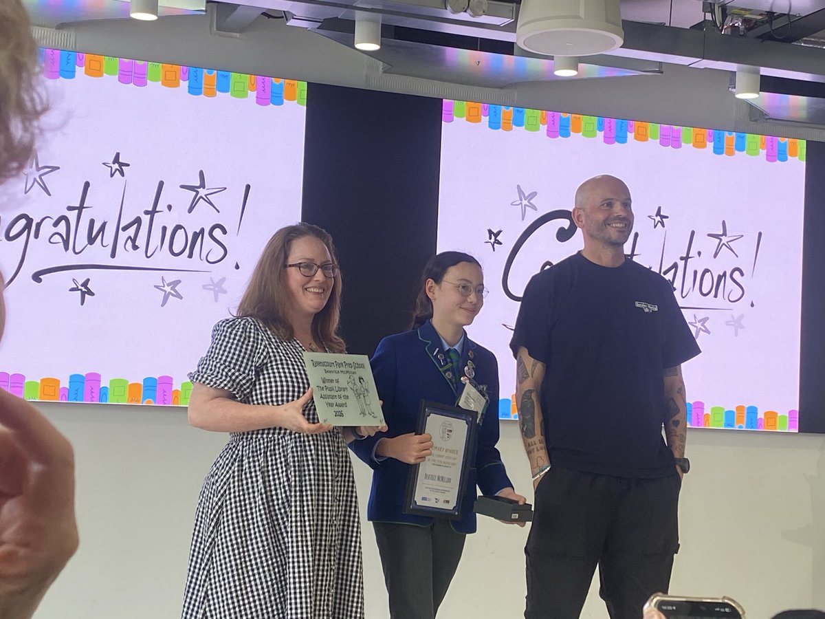 uksla's tweet photo. So lovely to see pupils from two #SLAmember schools as the winners of this yearβs Pupil Library Assistant Awards! Congratulations to @RPPSlondon and @ullswatercc, your brilliant librarians and pupil librarians #PLAA2026 #pupillibrarians #schoollibraryassociation @plaa_uk https://t.co/j0xcuy9fx2