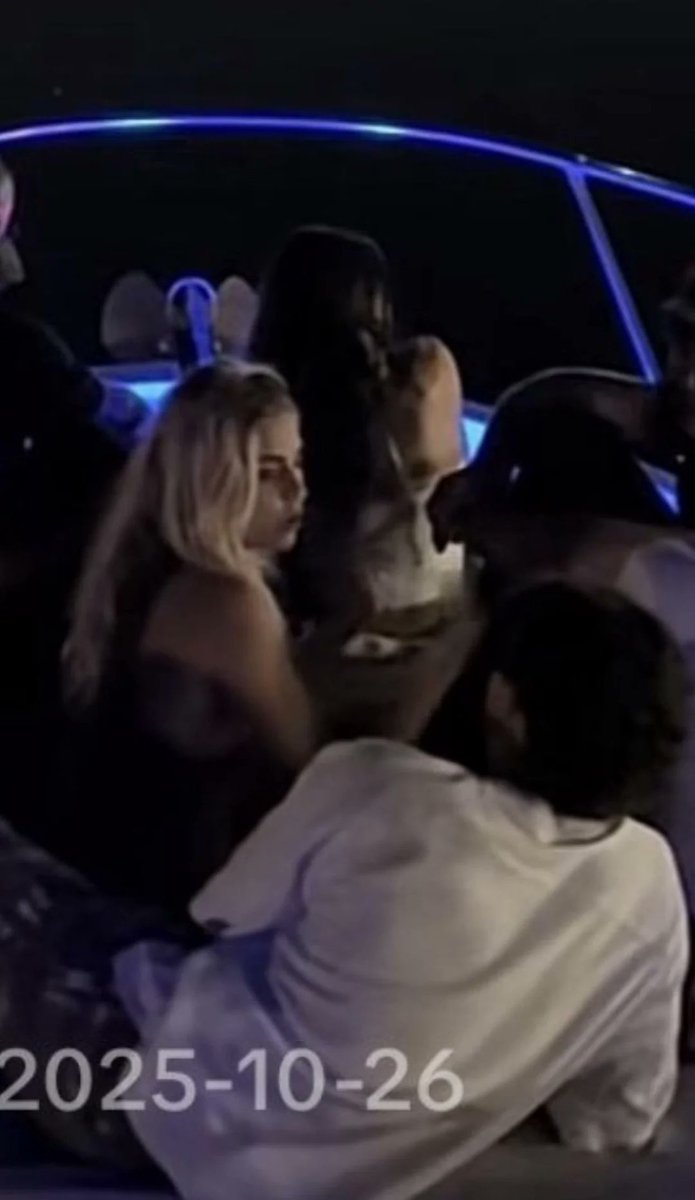 ms_typos tweet media