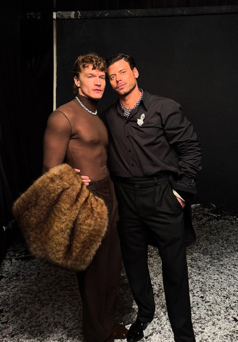 e r i n 💋 tweet media