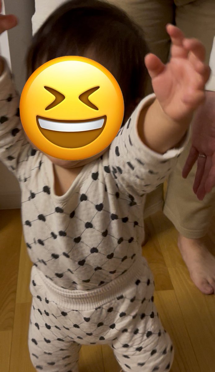 娘が手放しでヨタヨタ歩けるようになって、朝起きてからや仕事から帰って来たら笑顔で歩いてくるの可愛すぎる…😍

パパっ子期、最高〜🎶