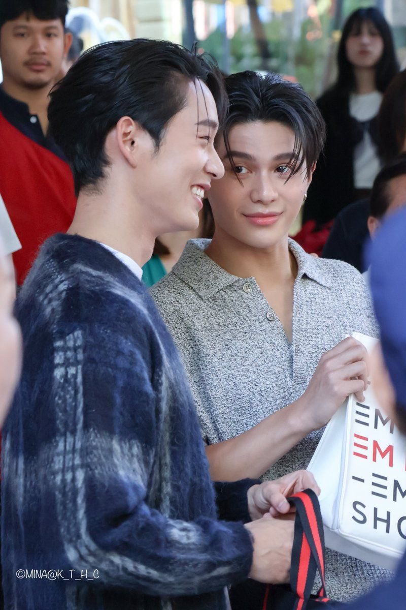 moon 🐾 tweet media