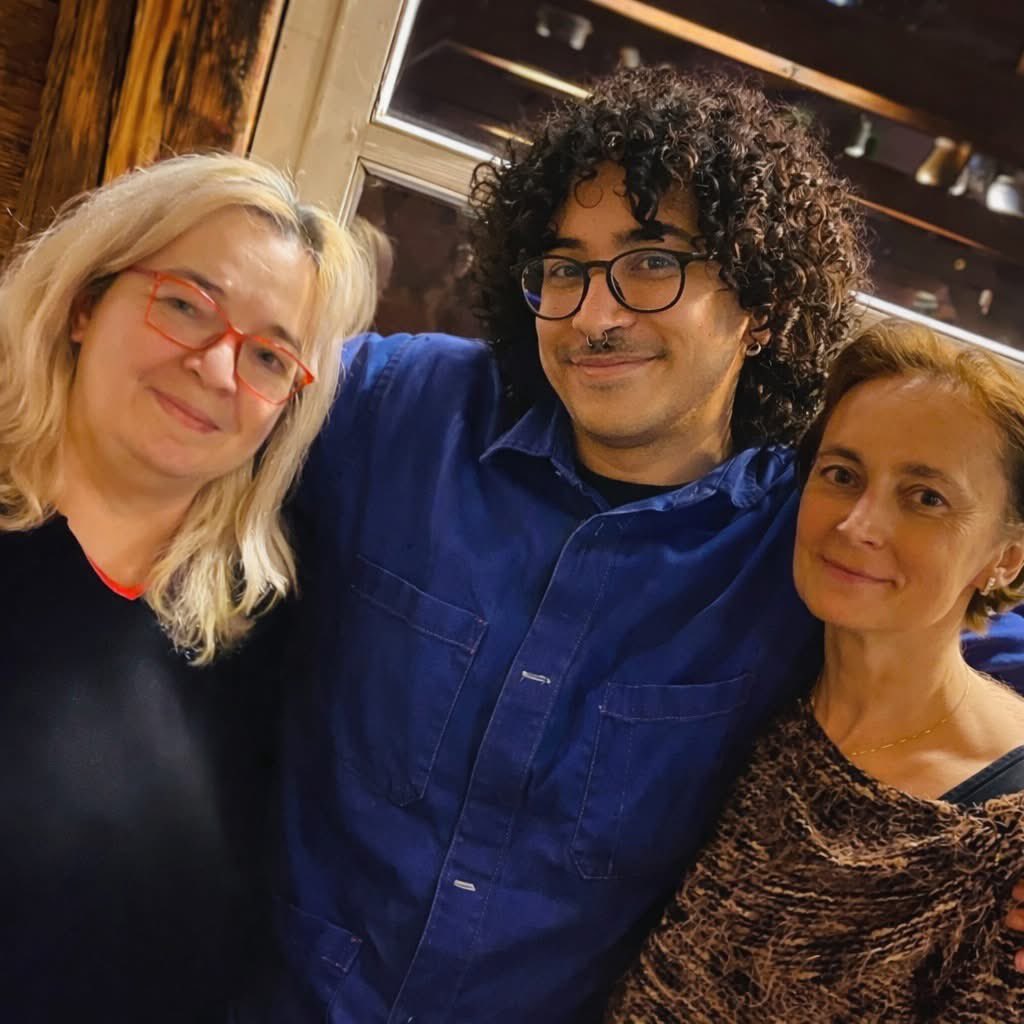 LolaCandee tweet media