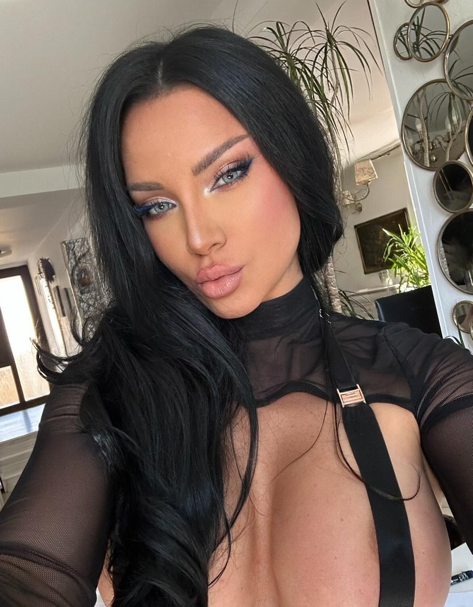 Veronique Maya tweet media