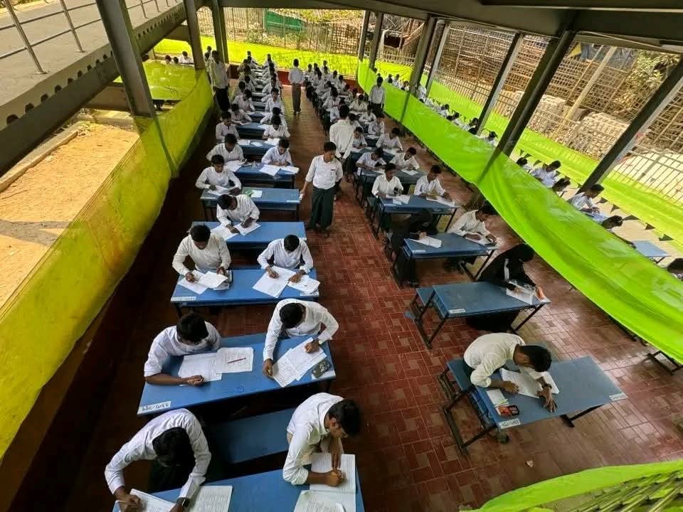 aziz_ro's tweet photo. Cox’s Bazar, Bangladesh - A Historic Step Forward for the Rohingya people 

Rohingya students sit for their first-ever matriculation exam in the camps under EBRR, following Myanmar’s curriculum ...

We stand in solidarity with these brave students. Education is their right, https://t.co/lmgd9UMkJW