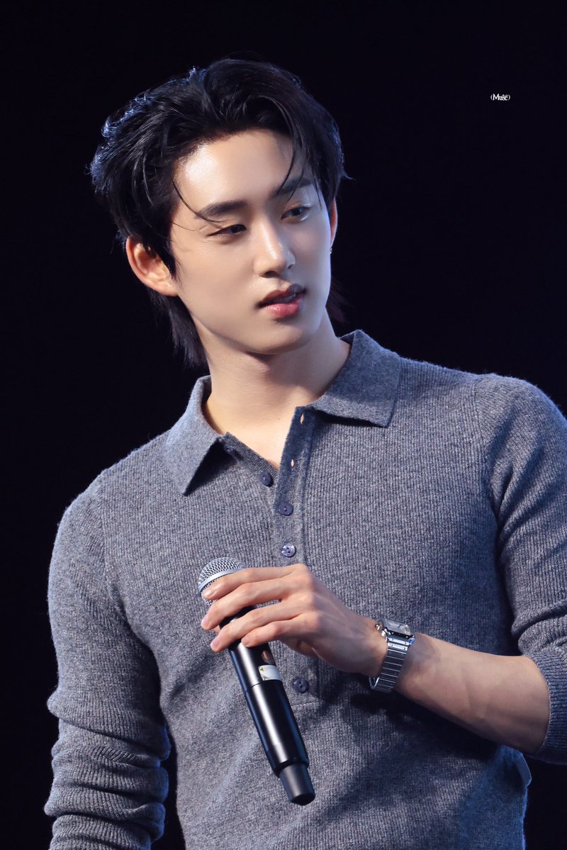 𝑀𝑈𝑆𝐸 tweet media