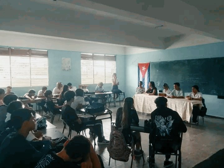 BanesDGE's tweet photo. #EducaciónBanes #HolguínSí
Con el corazón lleno de orgullo y gratitud ❤️

Hoy vivimos una jornada inolvidable en nuestra querida Institución Educativa Conrado Benítez. La Asamblea de Avalados no fue solo un ejercicio de calidad académica, sino un verdadero encuentro de almas. https://t.co/x3EVPBZBbe
